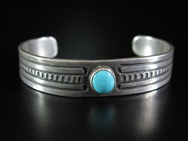 Simple Round Turquoise Mid Century Stacker Bracelet 6.5 to 7